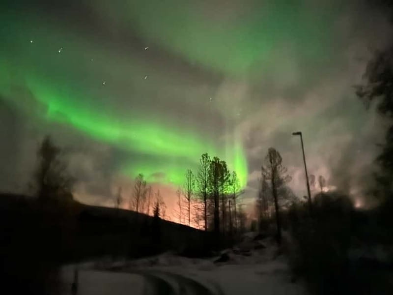 Harstad/Narvik/Tjeldsund: Northern Lights Sightseeing by Car - The wine-and-watching rhythm: comfortable downtime while you wait for the sky