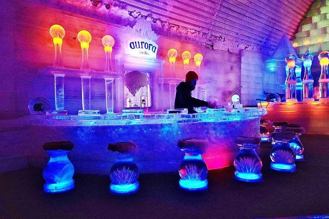 Hot Springs Aurora Viewing Dream in Alaska - Ice Museum and Ice Bar: the cold stop that sets up the night