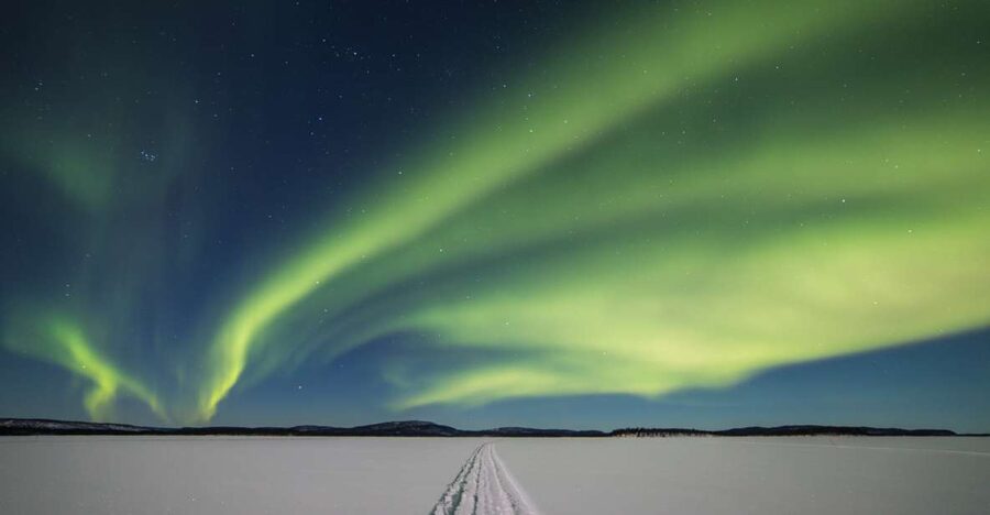 Ivalo: Lake Inari Northern Lights Tour w/ Reindeer & Dinner - Lakeside Silence on Lake Inari: When the Sky Finally Speaks