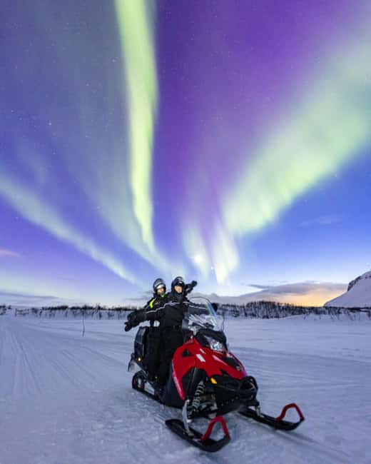 Kilpisjärvi: Northern Lights Snowmobile Tour with Photos - Price and value: what $159 buys you in Lapland winter reality