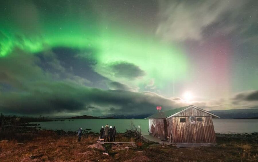 Kiruna: Northern Lights Chase with Car - Lapland and polar night lessons: the wait becomes part of the story