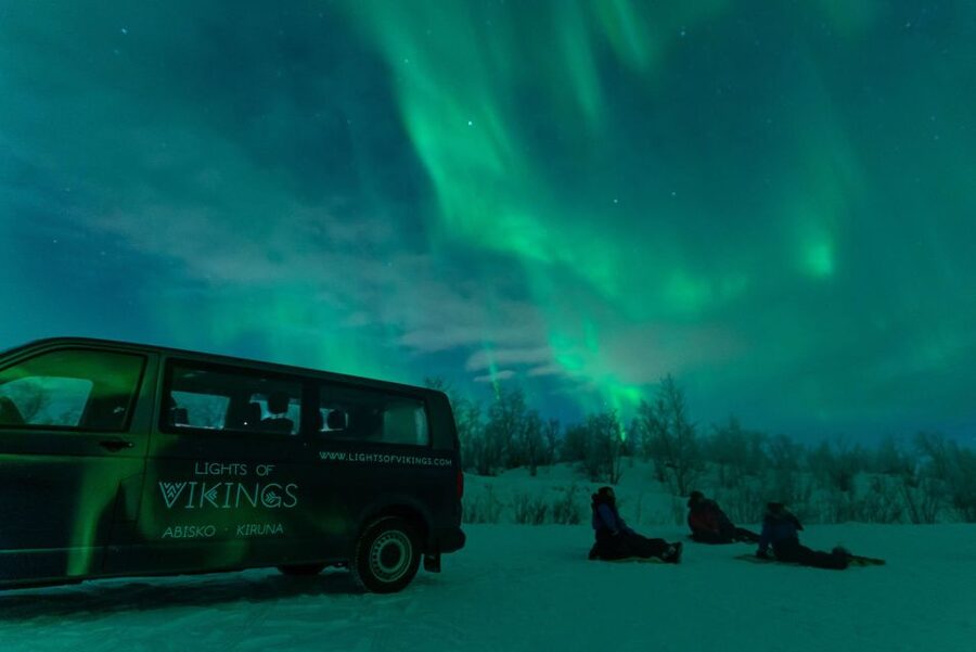 Kiruna: Northern Lights Tour with Photos - Professional photography: how they get sharp shots while you stay warm