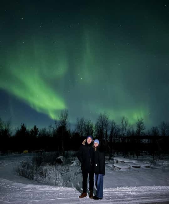 Kiruna: Private Northern Lights Chase - The evening flow: from hotel pickup to aurora pull-offs