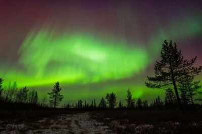 Lapland: Aurora Hunting by Minivan with Guide and Transport - The aurora hunt itself: multiple stops with a plan