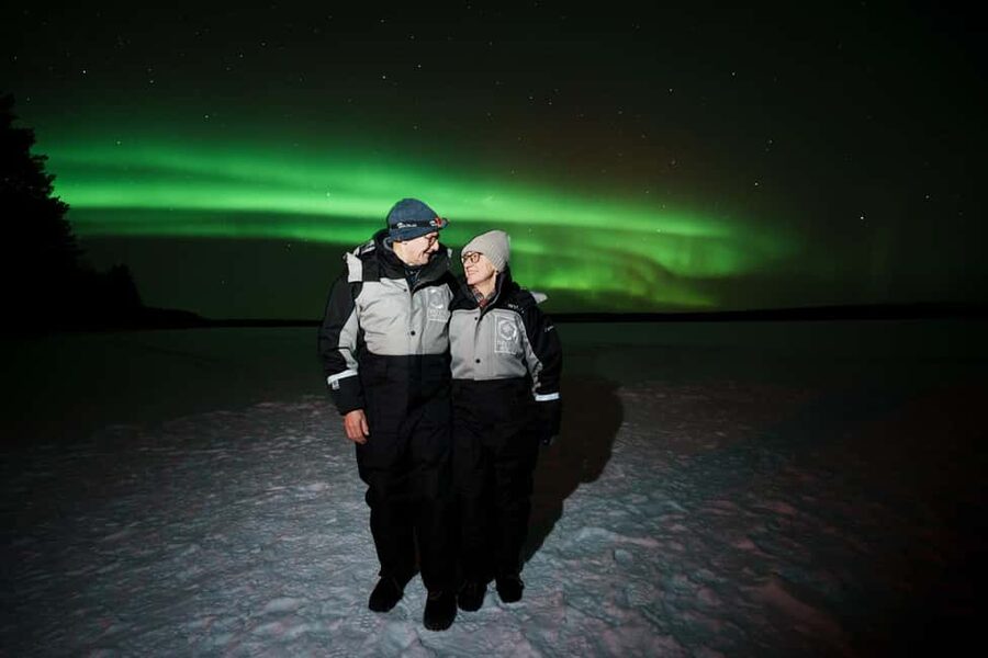 Levi: Northern Lights Hunting - Photography Tour - Camera setup help: tripod, phone mount, and DSLR reality