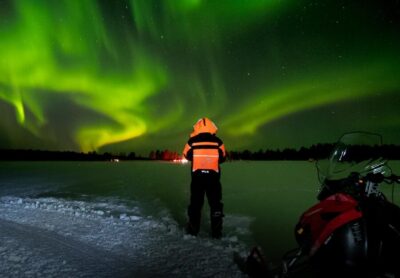 Levi: Northern Lights Snowmobile Tour with Snacks and Drinks - The 3-hour flow: transfers, two rides, and the photo-and-snack stop