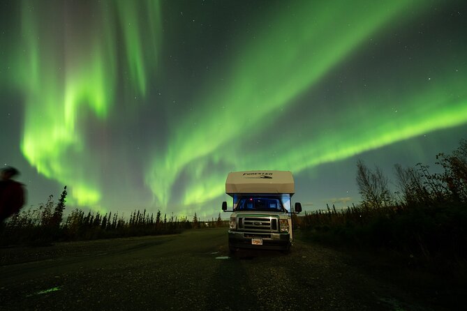 Luxury RV Small Group Aurora Chasing Tour with Photography - Small-Group Dynamics: Better Attention, Less Crowding