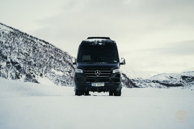 Minibus Northern Lights Chase with Photography from Tromsø - Aurora photography help: tripods, settings, and real coaching