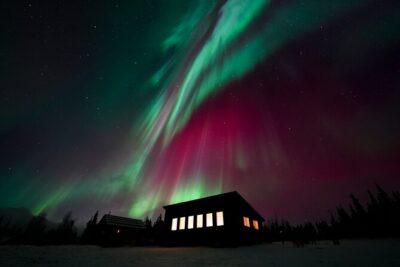 Mountaintop 360° Best Alaskan Cabin with Photography @Aurora Camp - The warm cabin details you’ll actually thank yourself for