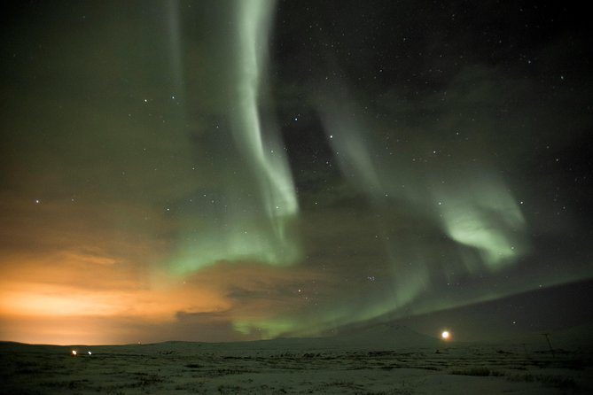 Northern Lights 4x4 Jeep/van Tour from Akureyri - Quick Take