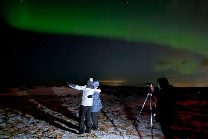 Northern Lights 4x4 Tour with Pastries and Cocoa from Reykjavik - Stop 1: Reykjavik Viewing Spots and the Aurora Hunting Routine