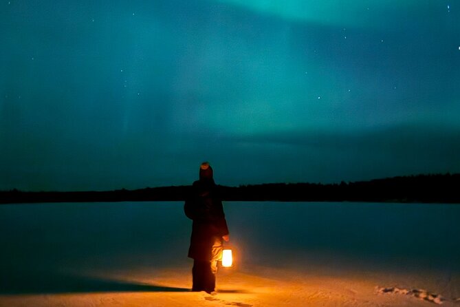 Northern Lights Adventure in the Wild with Campfire Treats - Weather limits and what to wear when thermal jackets are included