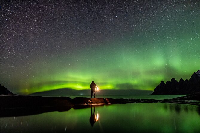 Northern Lights Adventure with Greenlander, 8 people max - The off-road vehicle stops that make or break your aurora photos