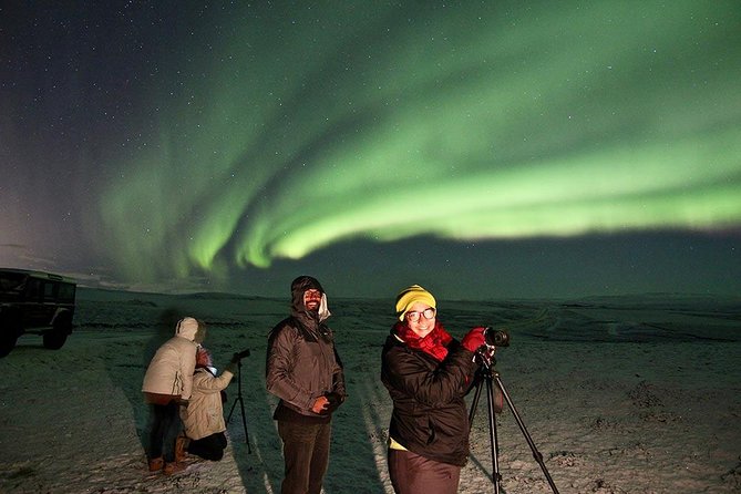 Northern Lights and Stargazing Small-Group Tour with Local Guide - Hotel Pickup to Modified Superjeep: Starting Easy, Leaving the City Lights