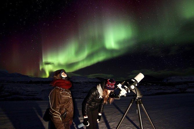Northern Lights and Stargazing Small-Group Tour with Local Guide - If the Aurora Appears: How the Photo Moment Works