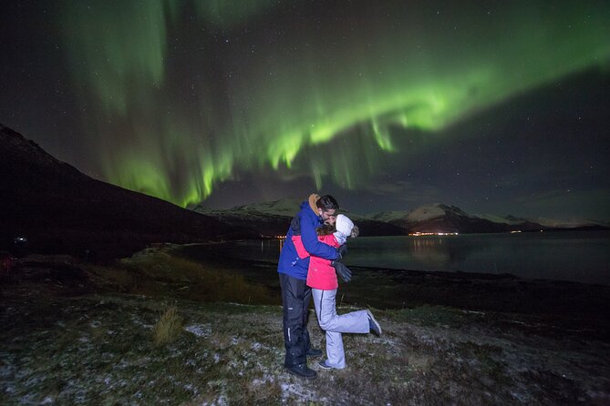 Northern Lights Big Bus Chase with Free Photos - Arctic Explorers and the guide approach that makes or breaks the night