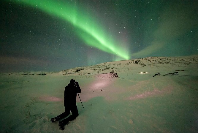 Northern Lights Bus Tour from Reykjavik with Hot Chocolate - Reykjavik Pickup and Round-Trip Comfort: Why This Bus Setup Works