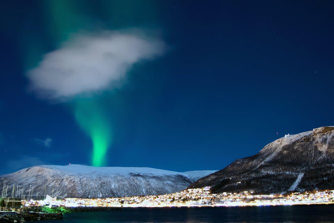 Northern lights cable car excursion - Why Tromsø’s Fjellheisen cable car helps your Northern Lights odds