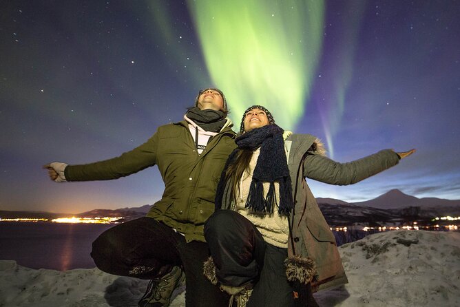 Northern Lights Chase with Photography from Tromsø - Crowds, Parking Lots, and the Quiet-Sky Dream