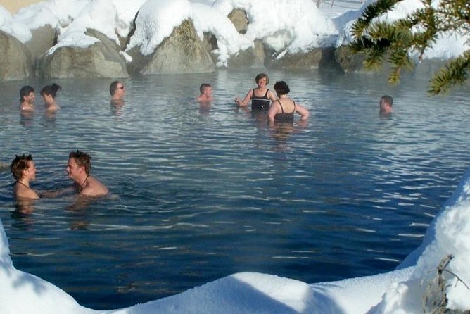 Northern Lights & Chena Hot Springs Tour - Why Chena Hot Springs is smart for aurora season