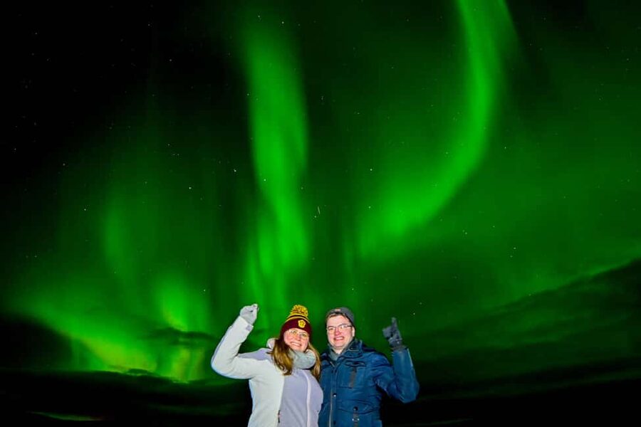 Northern Lights: Cozy Night Adventure with Hot Chocolate - Warmth strategy: hot chocolate and staying comfortable