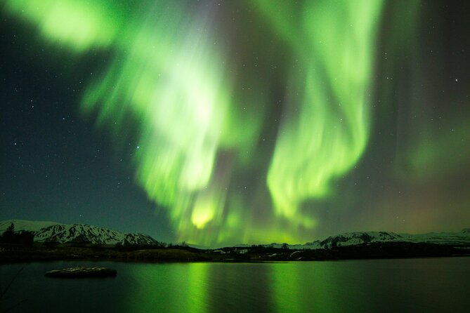 Northern Lights Cruise from Reykjavik - Where You Go at Night: Chasing Darkness and Avoiding Light Pollution