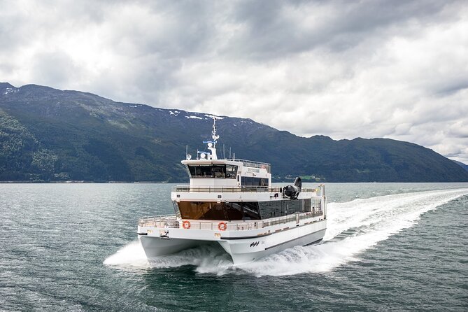 Northern Lights Cruise in Bodø - How the aurora search works: chasing clearer skies on the move