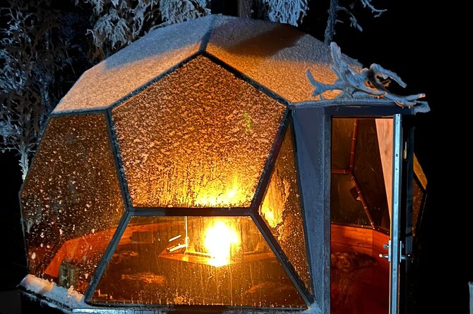 Northern Lights dinner in a Glass Igloo - Getting to the lake: private pickup and how timing really works