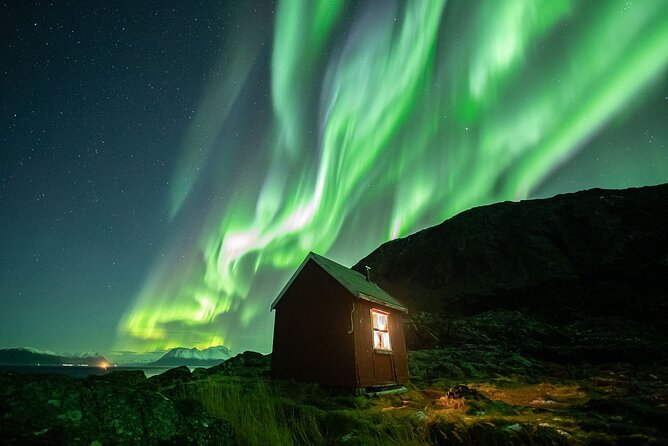 Northern Lights Expedition Tromsø - 6 people - Arctic Photo Guide - Gear list that makes chasing the aurora survivable