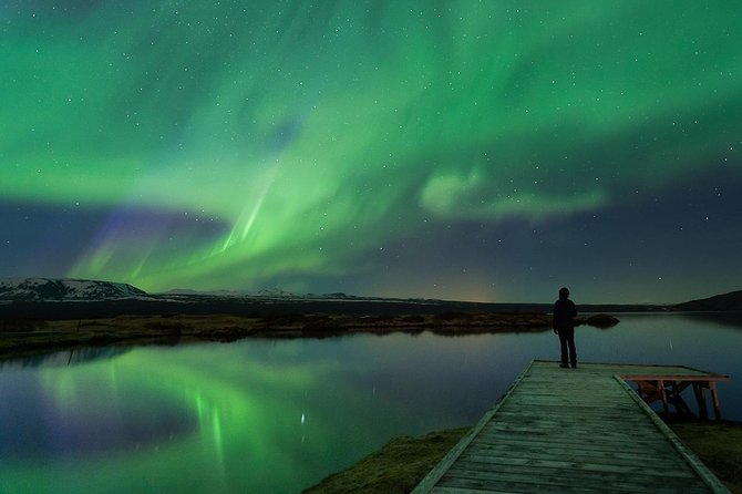 Northern Lights Guided Bus Tour from Reykjavik - Comfort on board: Wi‑Fi, big bus realities, and what to bring