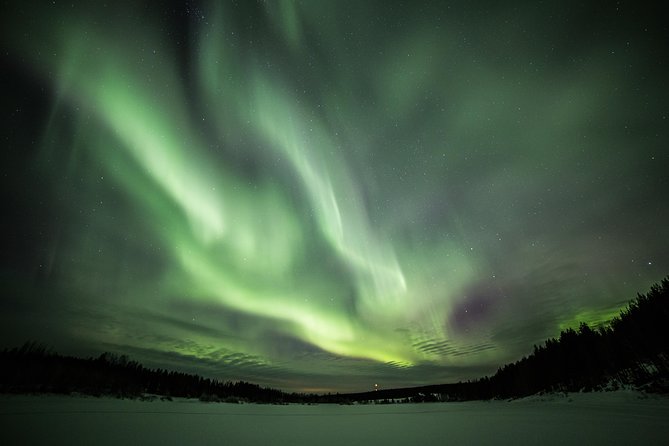 Northern Lights Hunt from Rovaniemi with Folk Tales and Snacks over Campfire - 9:30 pm pickup and the drive away from city glow