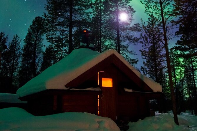 Northern Lights Hunt from Rovaniemi with Folk Tales and Snacks over Campfire - Guide quality matters: facts, folklore, and how English plays out