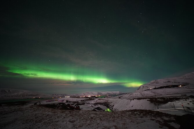 Northern Lights In luxury off-road SUV with Photos and Treats - What Happens During the Night (and what to expect from each phase)