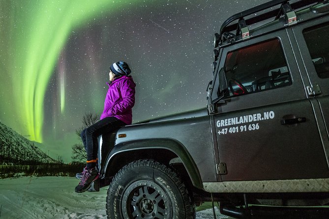 Northern Lights Private tour with your special ones - Greenlander - The night’s flow: 5–10 hours of chasing, stopping, and warm resets