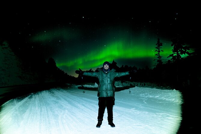 Northern Lights Rovaniemi: Guaranteed Tour with Local Guide - The photographer angle: helpful extras, with one caution