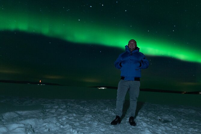 Northern Lights Rovaniemi: Guaranteed Tour with Local Guide - Timing and logistics: an 8-hour night with unlimited chasing