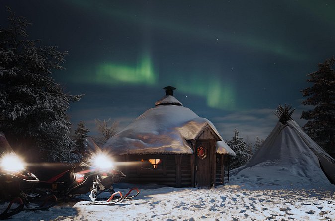 Northern lights safari by snowmobile - Camp BBQ and warm drinks: the part that turns a ride into a memory