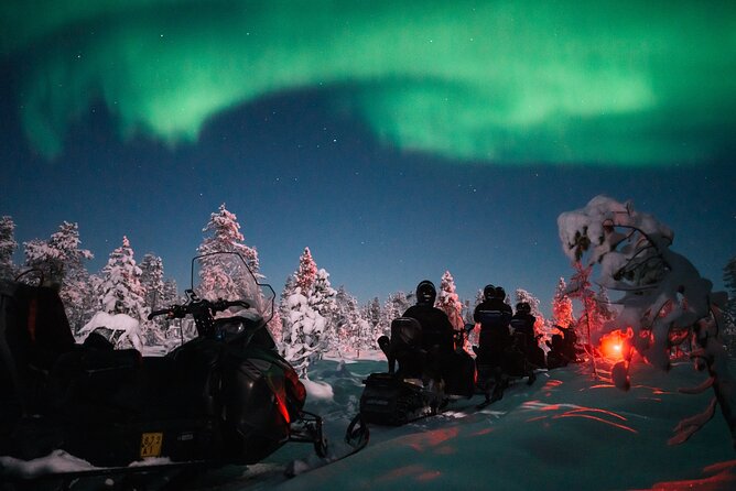 Northern lights safari by snowmobile - Meeting at Koskikatu 8 or Santa Claus Village: where you actually start