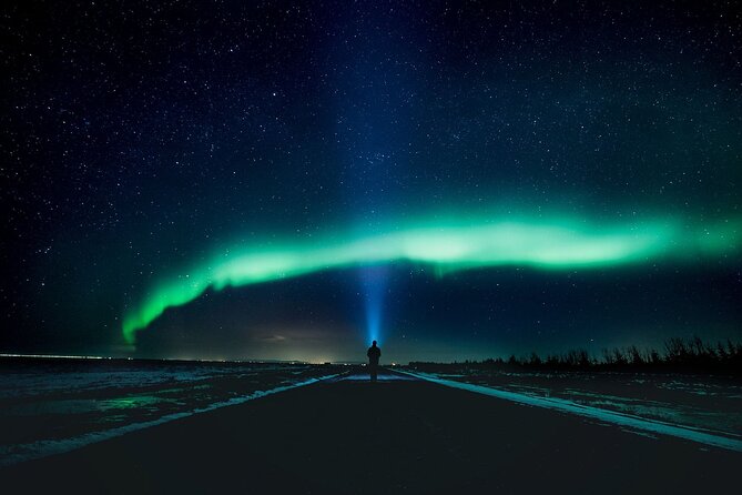 Northern Lights Small-Group Tour with Free Photos & Hot Chocolate - Stop in Reykjavík, Then Out to the Dark: What It Means for Your Eyes