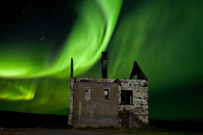 Northern Lights Small-Group Tour with Hot Chocolate & Photos - Reykjavik Pickup Times: How Your Night Starts