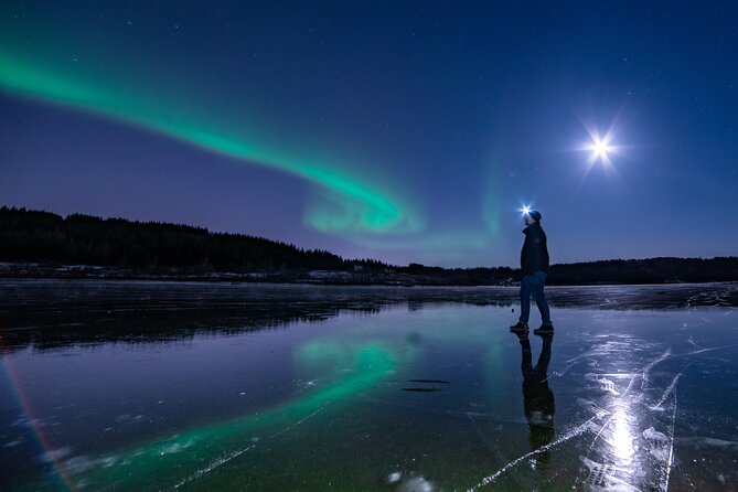 Northern Lights Small-Group Tour with Hot Chocolate & Photos - Stop by Stop: What the Night Feels Like on the Ground