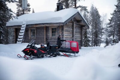 Northern Lights Snowmobile Sledge Ride in Rovaniemi - Getting going: twilight is the magic window