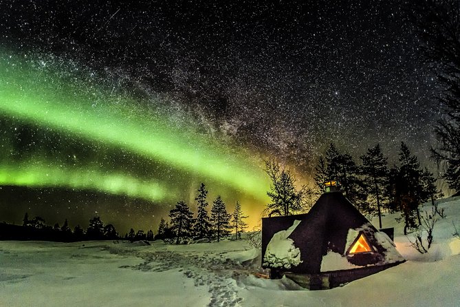 Northern Lights Snowmobile Sleigh Ride - Gear and food: included warmth that’s actually useful