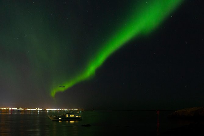 Northern Lights Yacht Cruise - Northern lights on the move: how the crew improves your odds