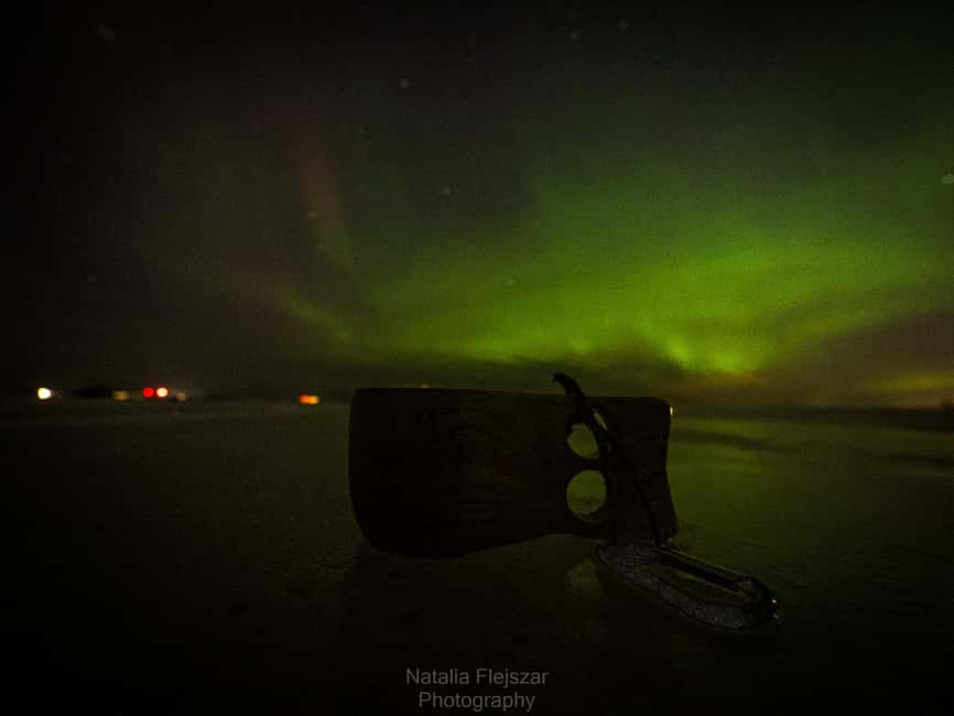 Oulu: Guided Night Walking Tour with Northern Lights Hunting - Walking 8 km in winter: easy pace, real cold