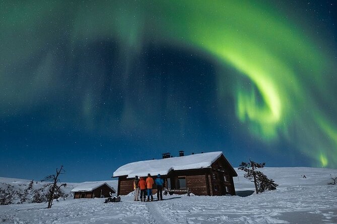 Private Group: Northern Lights Hunt 4x4 SUV with Aurora guarantee - The best part: warm fire stops and snack breaks