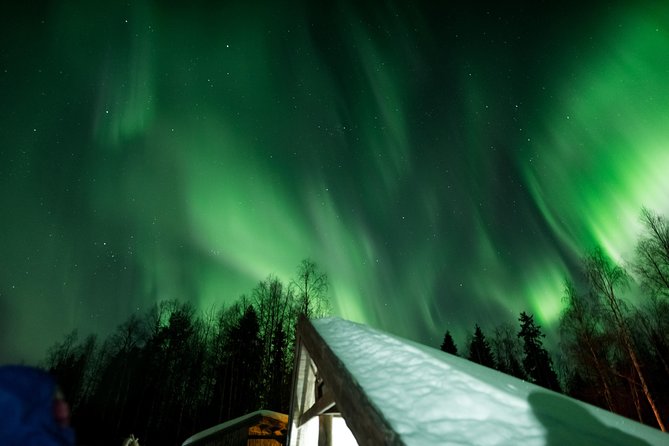 Private Northern Lights Hunting Expedition - Dress for the Hunt: The Comfort Rule in 24-Hour Darkness