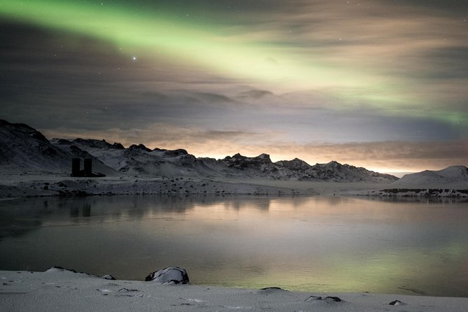 Private Northern lights with photographs - A private aurora hunt that feels organized, not chaotic