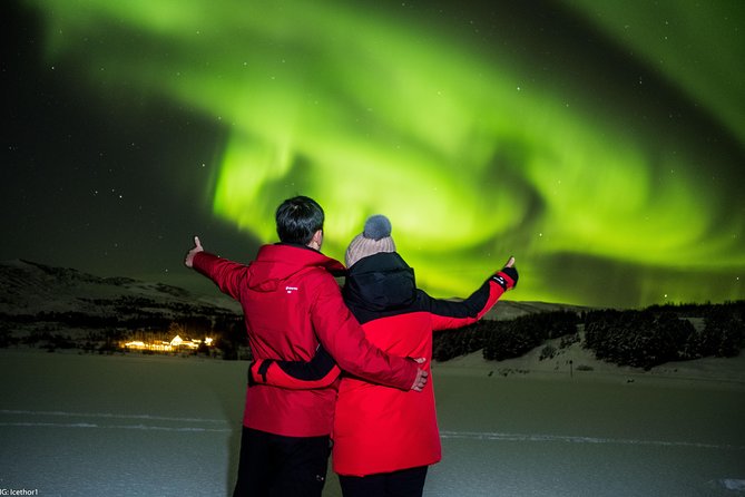 Private Northern lights with photographs - Prime viewing locations: how the guide turns odds into moments