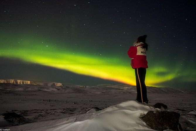 Private Northern lights with photographs - When the lights are weak: how to enjoy the night anyway